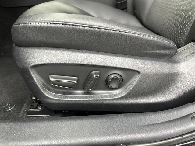 Photo of 2024 Midnight Black Metallic Toyota Camry