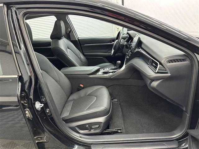 Photo of 2024 Midnight Black Metallic Toyota Camry