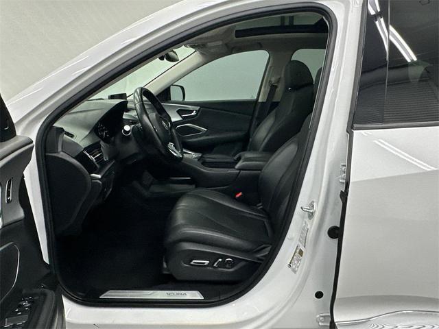 Photo of 2022 Platinum White Pearl Acura RDX