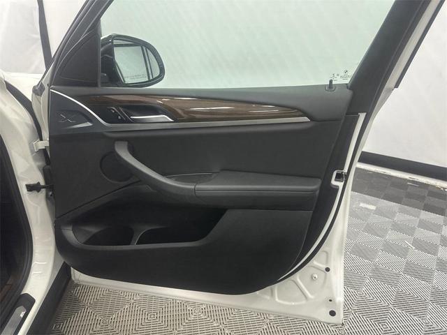 Photo of 2021 Alpine White BMW X3