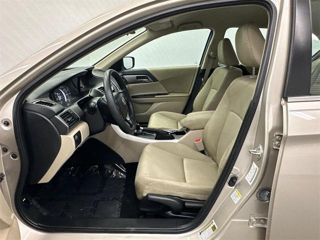 Photo of 2014 Champagne Frost Pearl Honda Accord