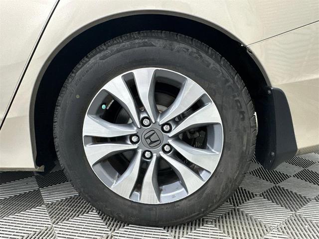 Photo of 2014 Champagne Frost Pearl Honda Accord