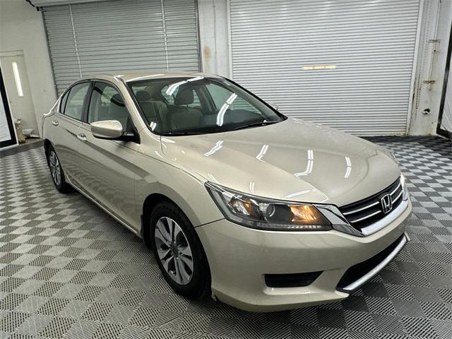 Photo of 2014 Champagne Frost Pearl Honda Accord