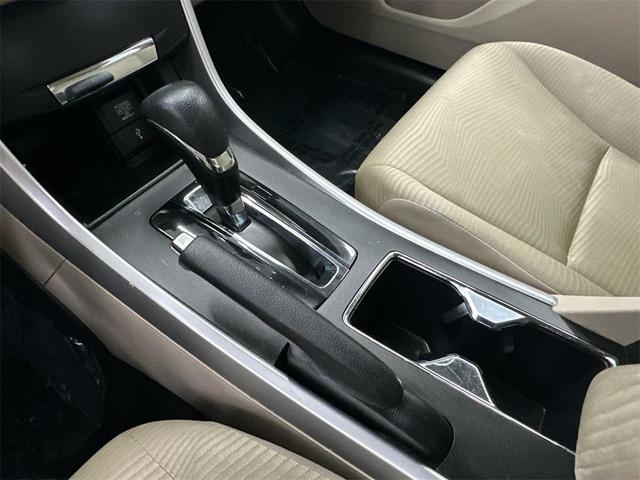 Photo of 2014 Champagne Frost Pearl Honda Accord