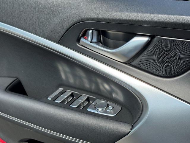 Photo of 2026 Alta White Genesis G70