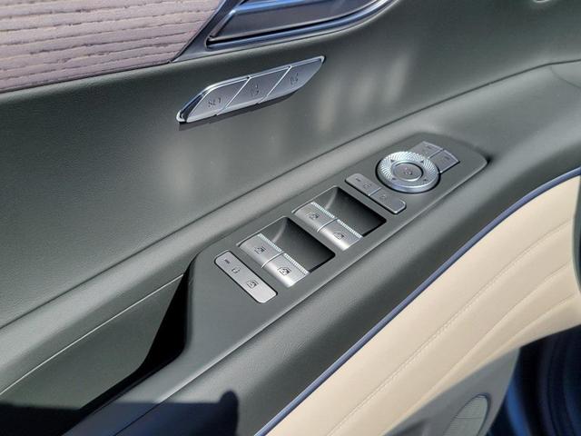 Photo of 2026 Alta White Genesis GV80