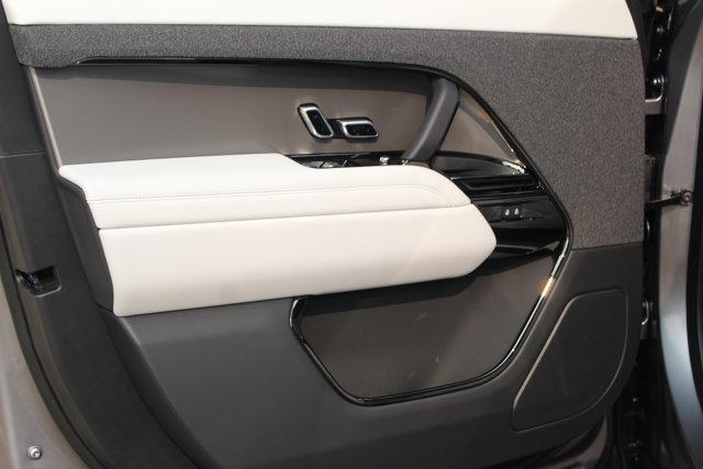 Photo of 2025 Eiger Grey Metallic Land Rover Range Rover Sport