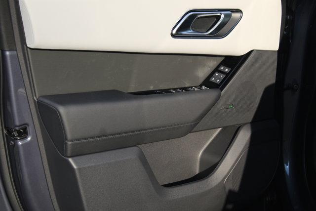 Photo of 2026 Varesine Blue Metallic Land Rover Range Rover Velar