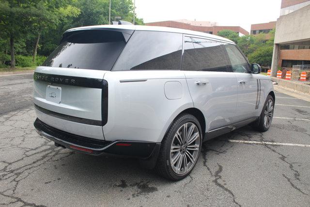 Photo of 2025 Hakuba Silver Metallic Land Rover Range Rover