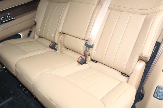 Photo of 2025 Hakuba Silver Metallic Land Rover Range Rover