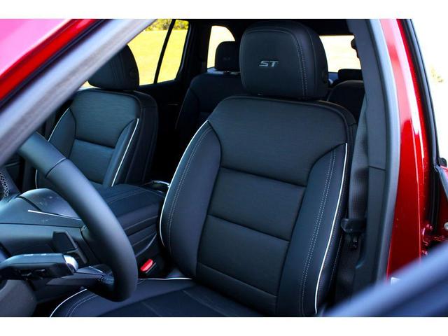 Photo of 2025 Cherry Red Tintcoat Buick Enclave