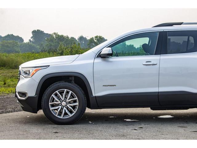 Photo of 2018 White Frost Tricoat GMC Acadia