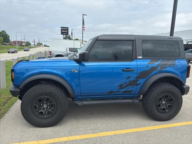 Photo of 2022 Velocity Blue Metallic Ford Bronco