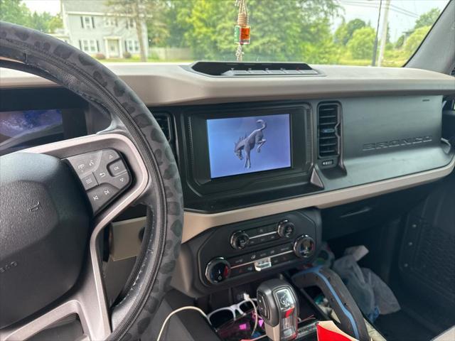 Photo of 2022 Velocity Blue Metallic Ford Bronco