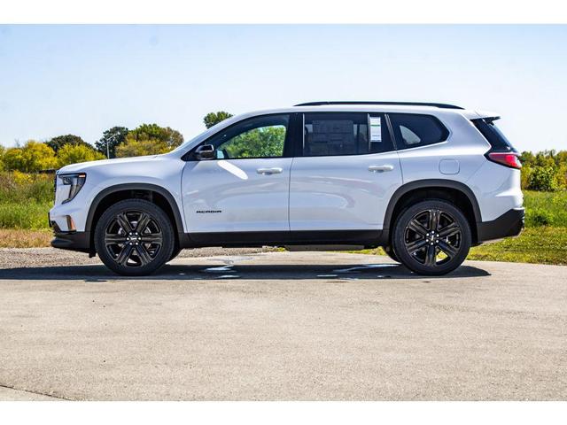 Photo of 2026 Glacier White Tricoat GMC Acadia