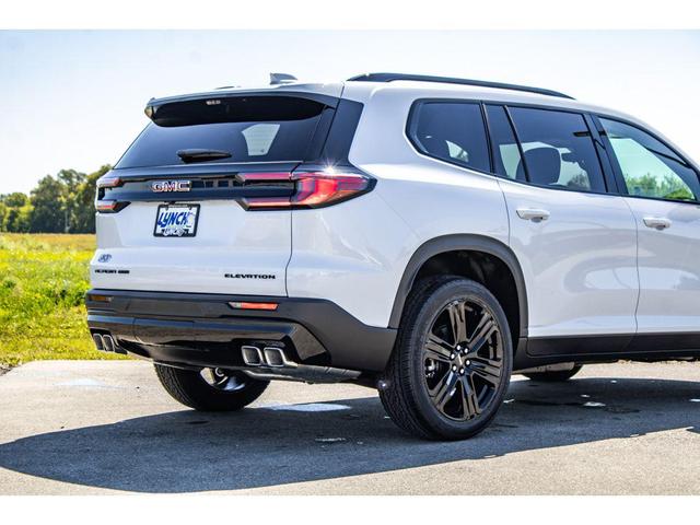 Photo of 2026 Glacier White Tricoat GMC Acadia