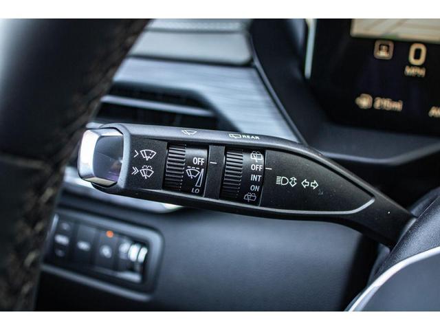 Photo of 2026 Glacier White Tricoat GMC Acadia