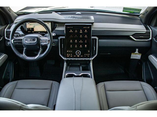 Photo of 2026 Glacier White Tricoat GMC Acadia