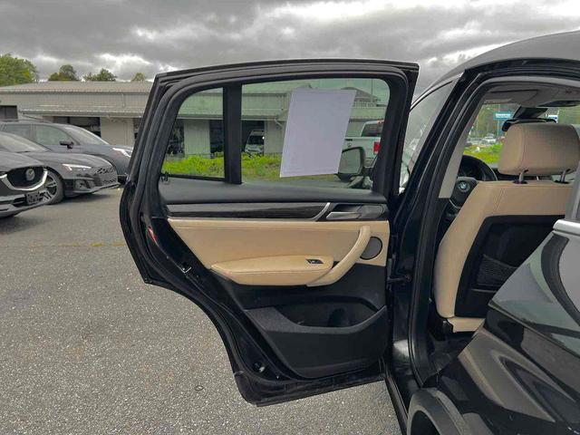 Photo of 2017 Black Sapphire Metallic BMW X4