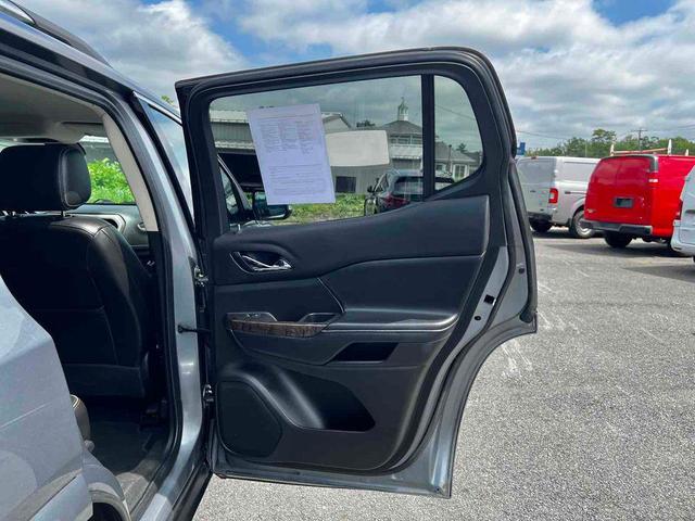 Photo of 2020 Satin Steel Metallic GMC Acadia