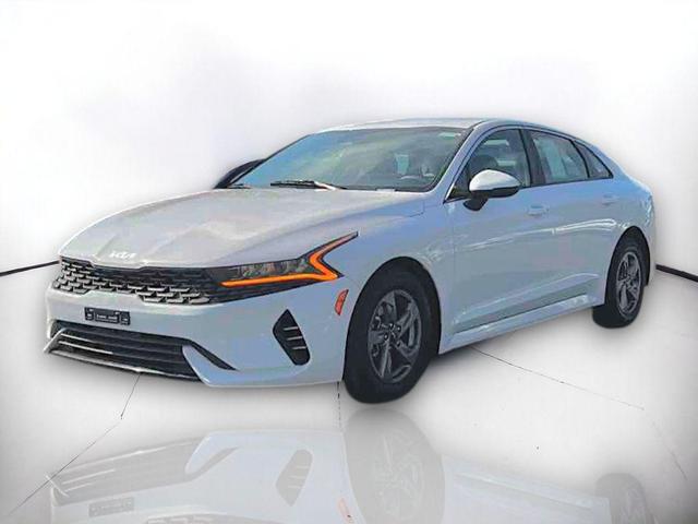 Photo of 2023 Glacial White Pearl Kia K5