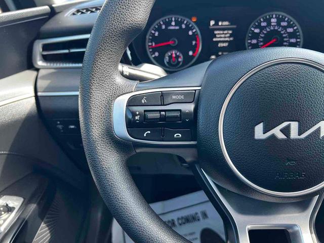 Photo of 2023 Glacial White Pearl Kia K5