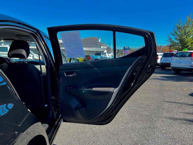 Photo of 2021 Super Black Nissan Versa