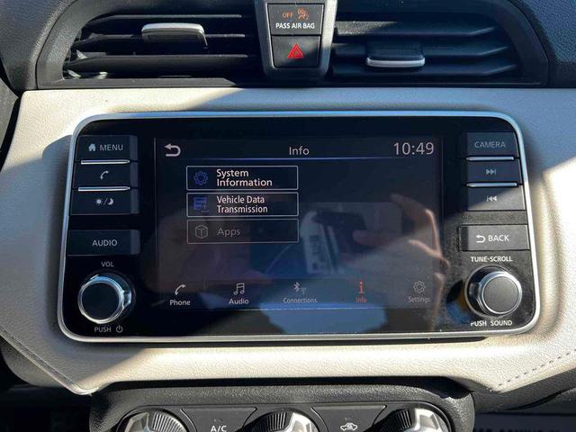 Photo of 2021 Super Black Nissan Versa