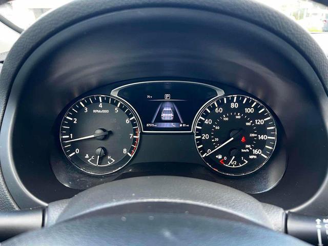 Photo of 2016 Super Black Nissan Altima
