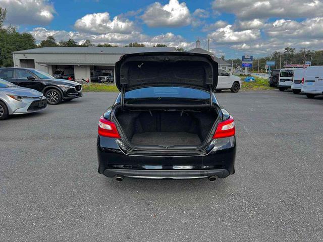 Photo of 2016 Super Black Nissan Altima