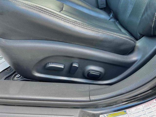 Photo of 2016 Super Black Nissan Altima