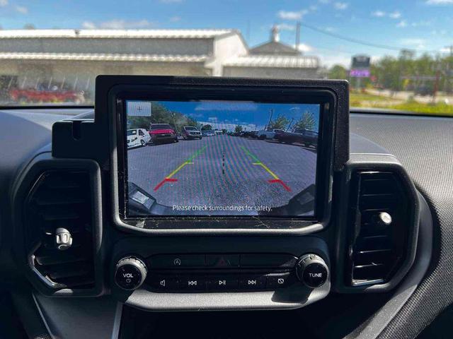 Photo of 2021 Iconic Silver Metallic Ford Bronco Sport