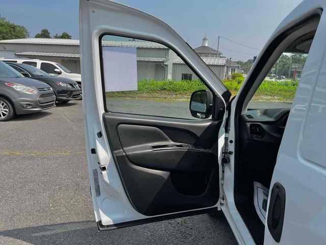 Photo of 2017 Bright White RAM ProMaster City