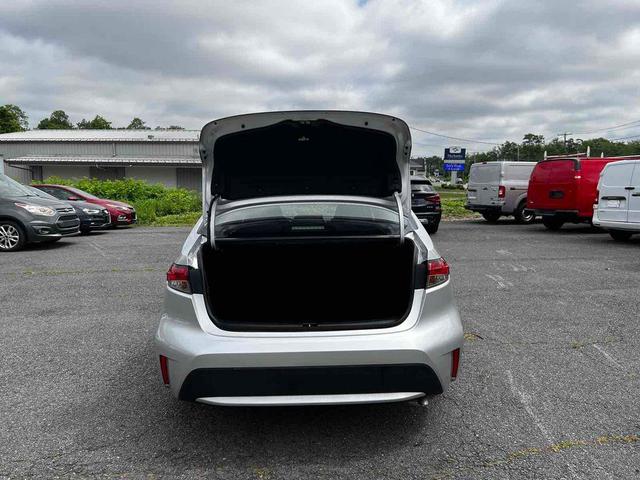 Photo of 2022 Classic Silver Metallic Toyota Corolla