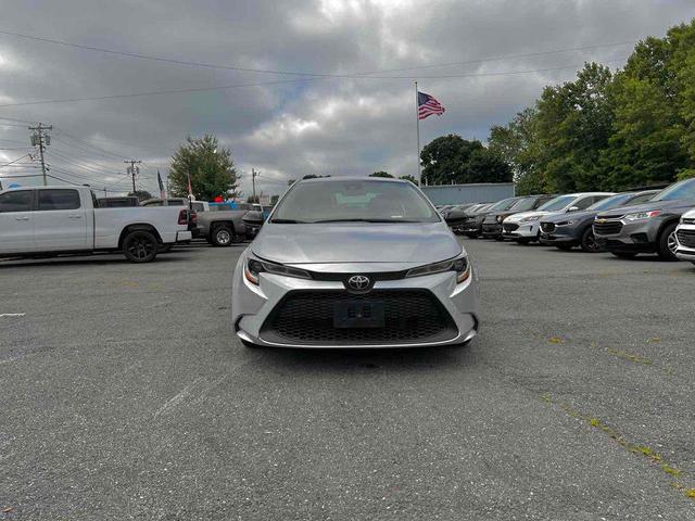 Photo of 2022 Classic Silver Metallic Toyota Corolla