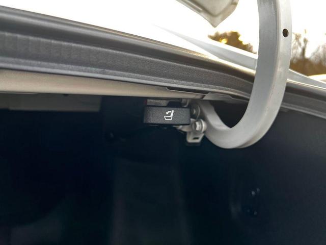 Photo of 2023 Platinum White Pearl Honda Accord