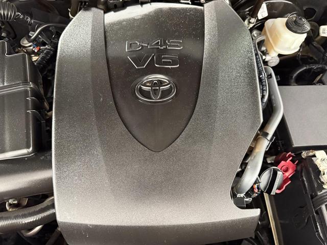 Photo of 2019 Midnight Black Metallic Toyota Tacoma