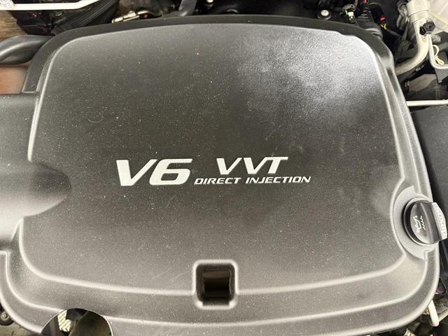 Photo of 2019 Summit White GMC Canyon