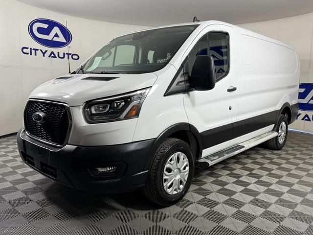 Photo of 2023 Oxford White Ford Transit-250