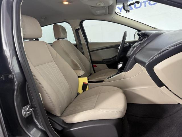 Photo of 2016 Magnetic Ford Focus
