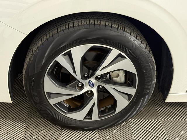 Photo of 2020 Crystal White Pearl Subaru Legacy