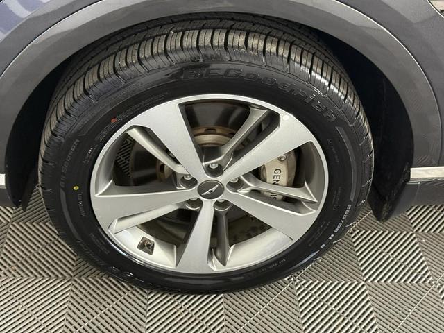 Photo of 2023 Himalayan Gray Genesis GV80