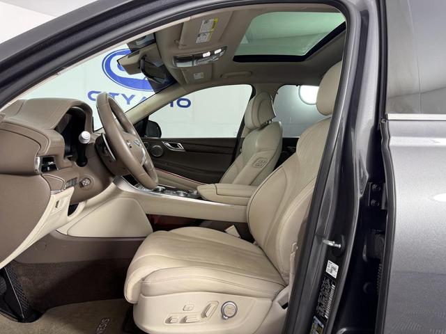 Photo of 2023 Himalayan Gray Genesis GV80