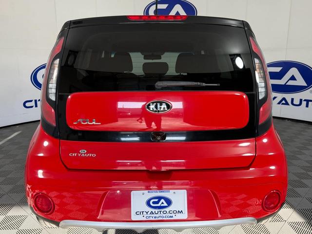 Photo of 2017 Inferno Red w/Black Roof Kia Soul
