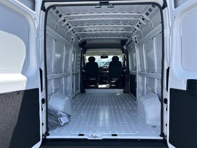 Photo of 2025 Bright White Clearcoat RAM ProMaster 2500