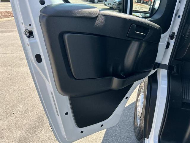 Photo of 2025 Bright White Clearcoat RAM ProMaster 2500