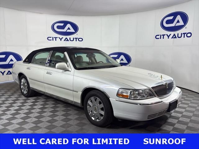 2005 Lincoln Town Car