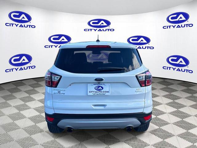 Photo of 2017 Oxford White Ford Escape