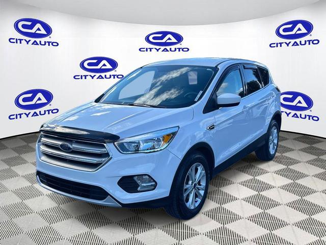 Photo of 2017 Oxford White Ford Escape