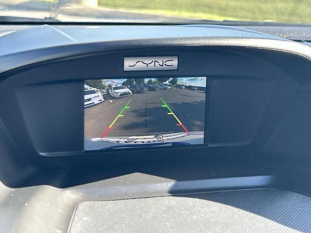 Photo of 2017 Oxford White Ford Escape